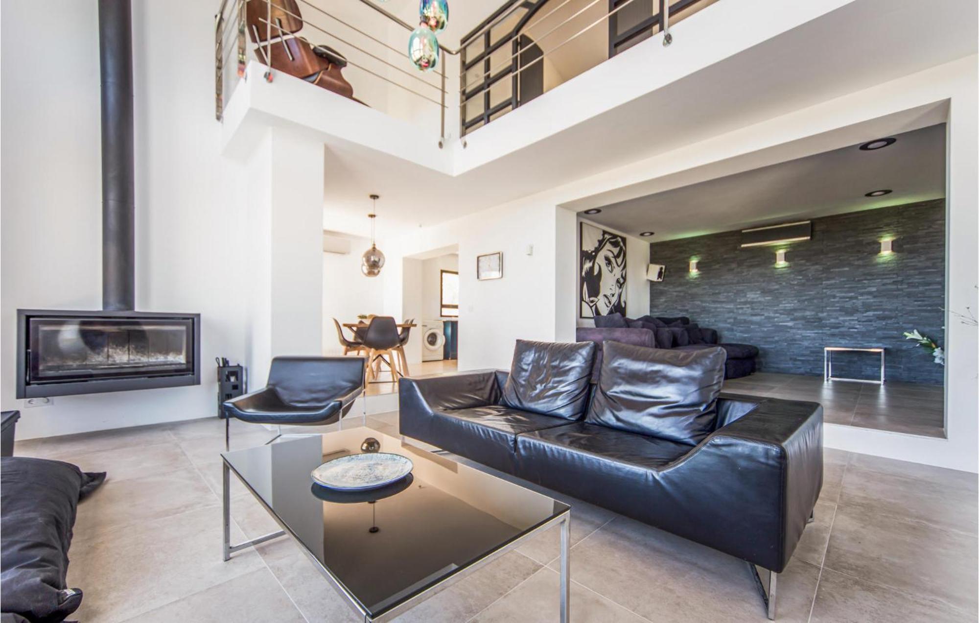 Amazing Home In Ador With Kitchenette ภายนอก รูปภาพ